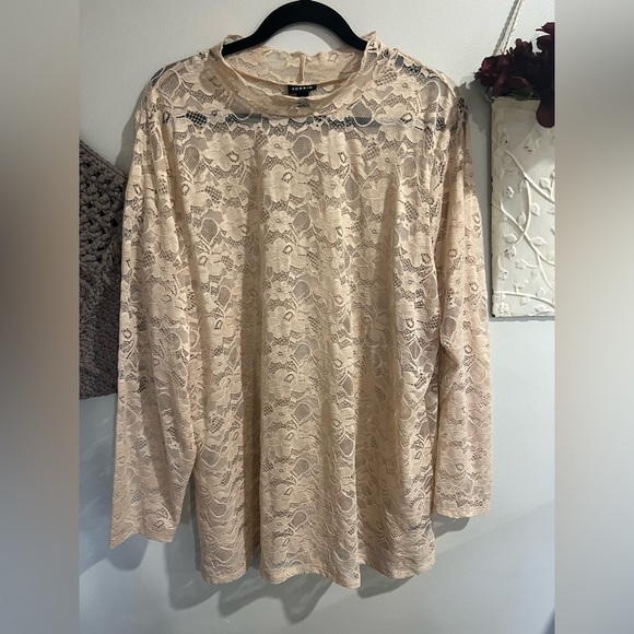 🖤 Torrid Peach Pink Neutral Lace Sheer Mock Neck Top size 3 - Picture 1 of 6
